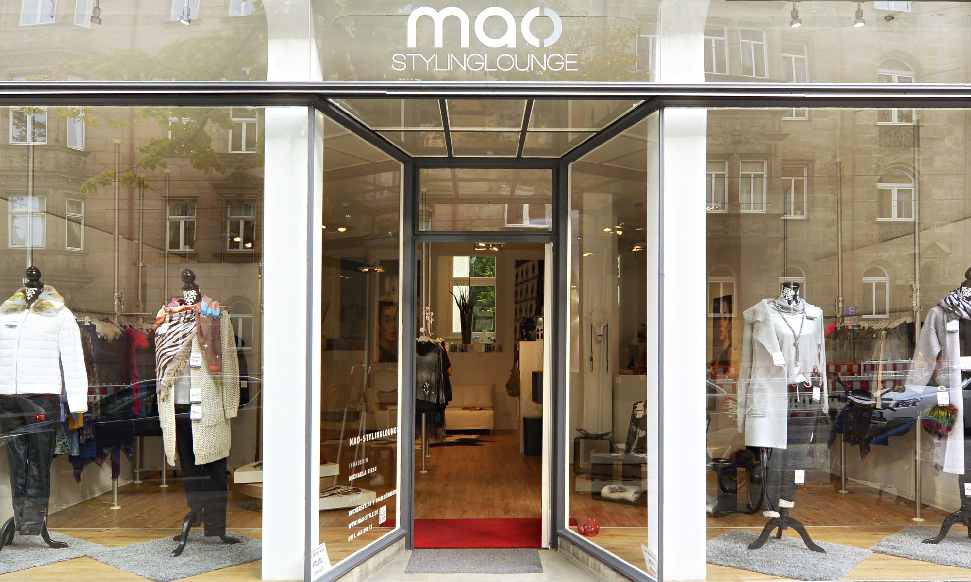 Make-Up Artist, Eyelash Extensions, Fashion